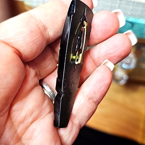 Bakelite Warrior Carved Brooch - Picture 3 of 5